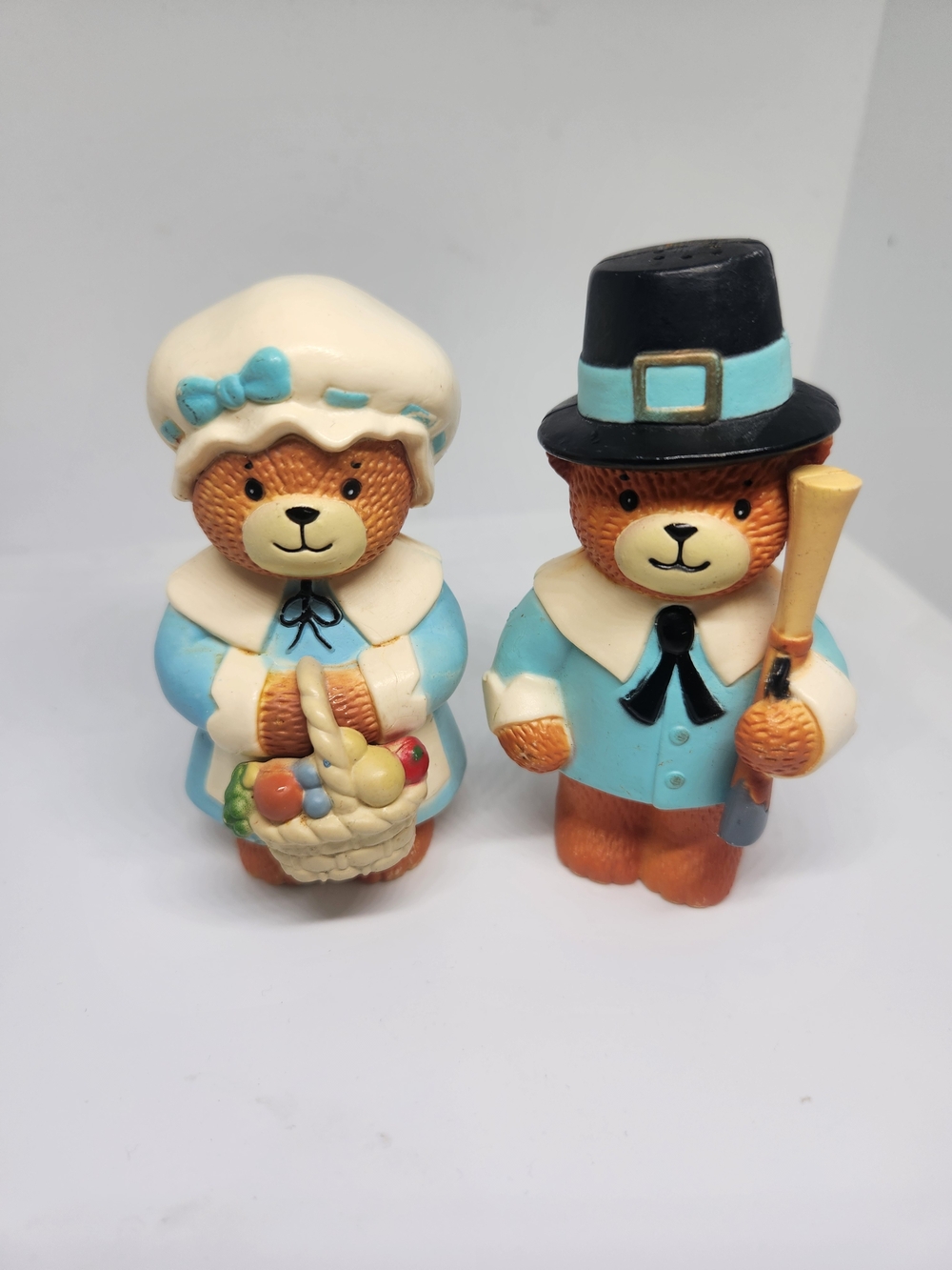 Vintage Enesco Pilgrim Bear Figurine Pair Kitch Grannycore Thanksgiving Decor